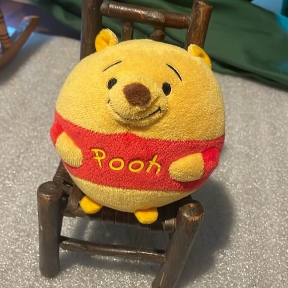 TY Beanie Ballz WINNIE THE POOH BEAR BALL Disney Pooh Plush Stuffed Toy - Picture 1 of 4